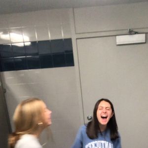 Meet your Posher, Elise